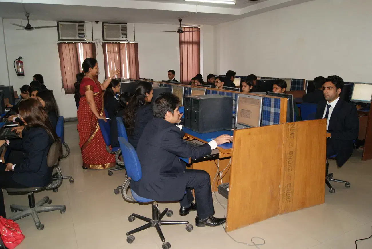 JIMS Vasant Kunj II Academic photo 8